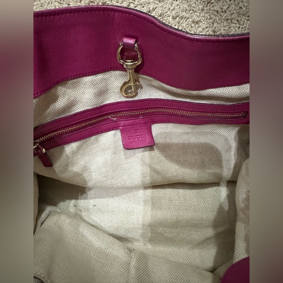 Gucci Soho Chain Tote - Picture 14 of 17